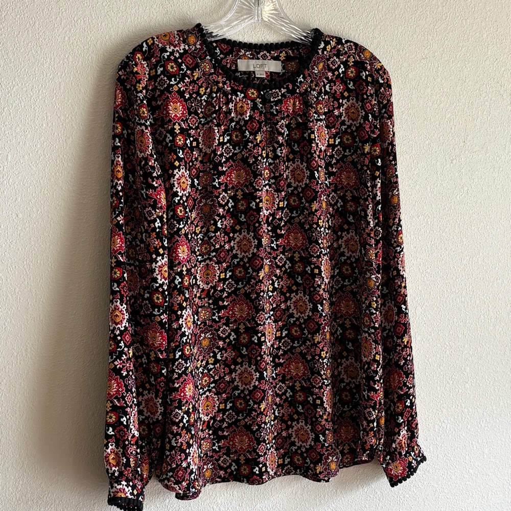 EUC LOFT Women's Multicolor Floral Blouse Size Medium